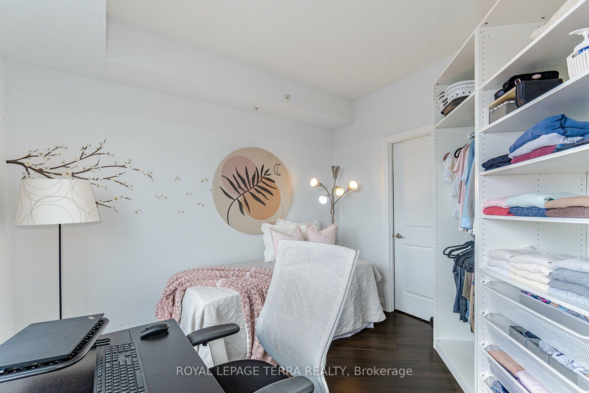 24 Woodstream Blvd, #701