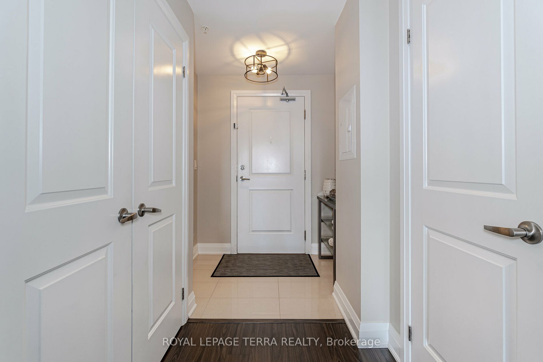 24 Woodstream Blvd, #701