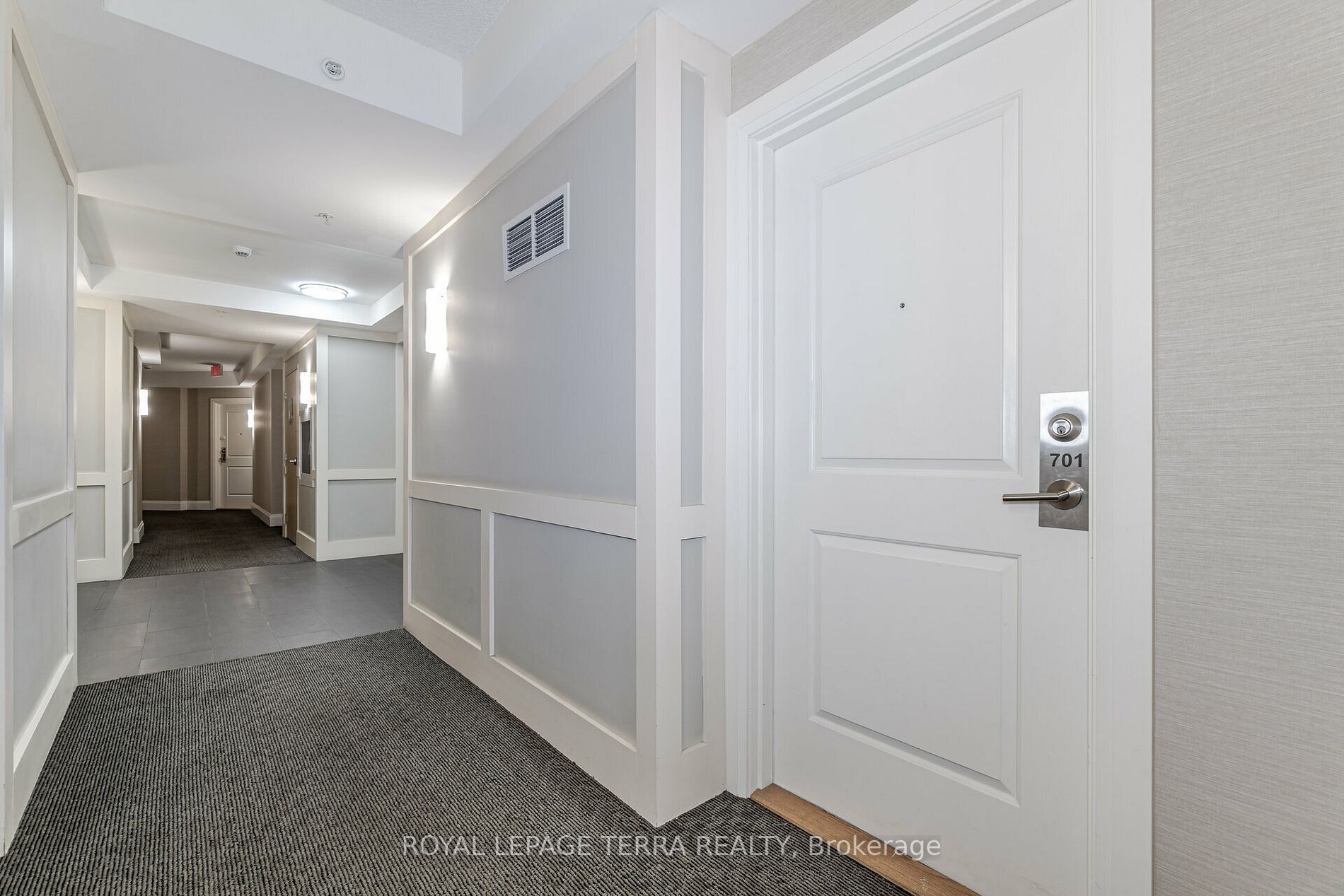 24 Woodstream Blvd, #701