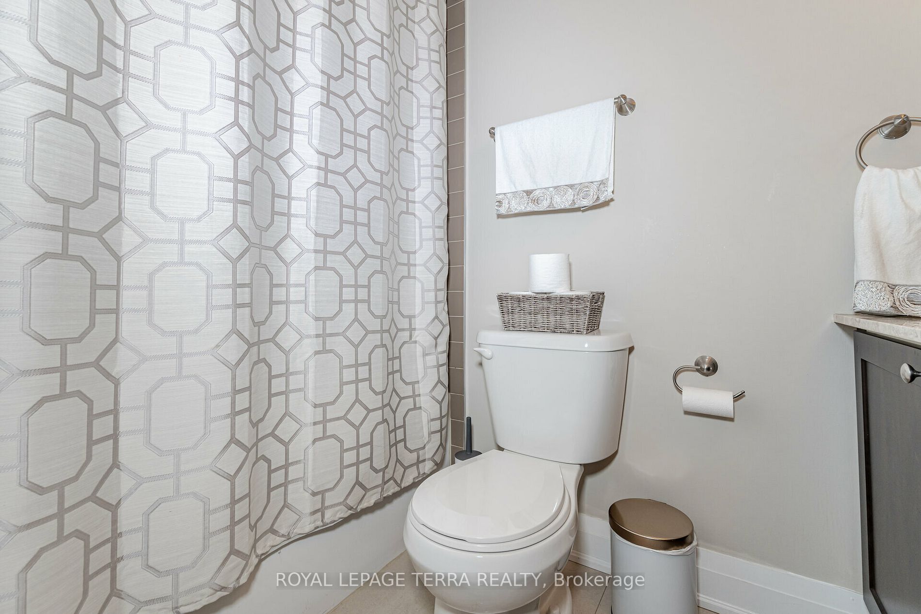 24 Woodstream Blvd, #701