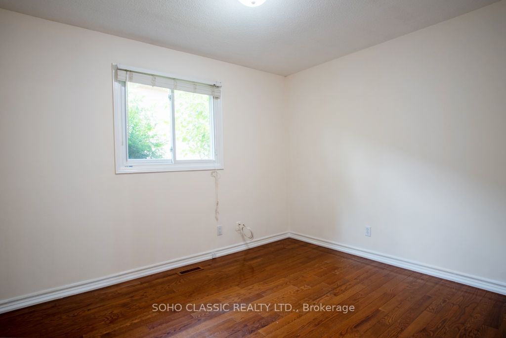 2 Lanewood Dr