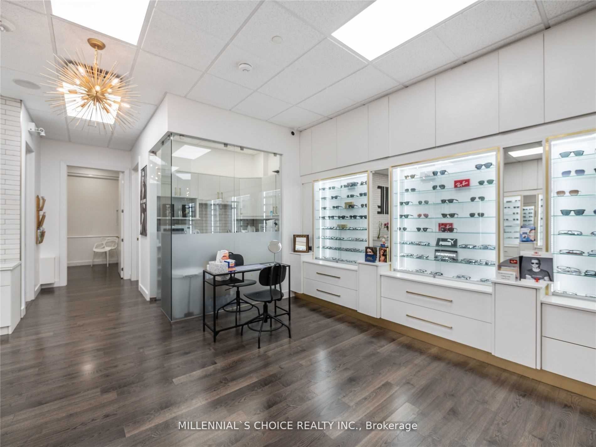 7777 Weston Rd, #208