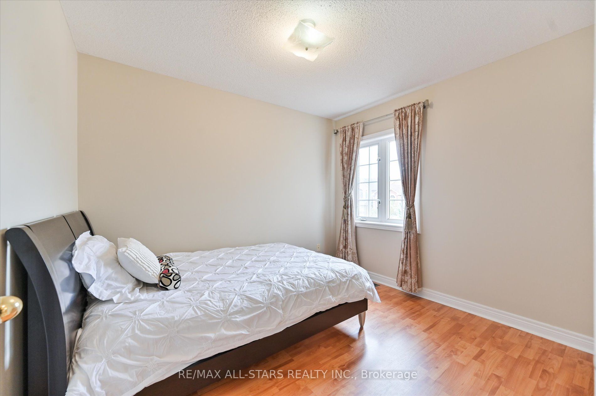 15 Quantum St