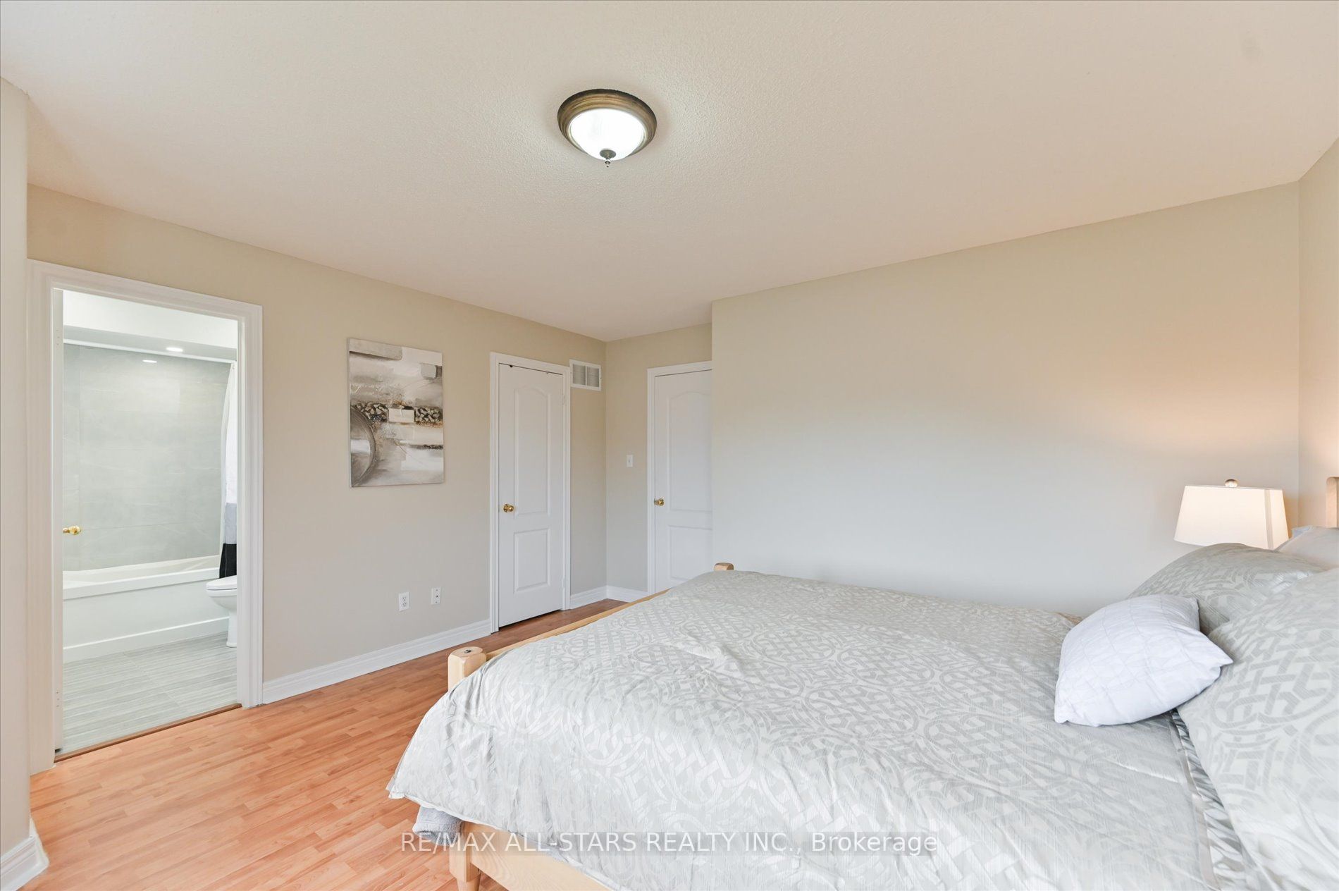 15 Quantum St