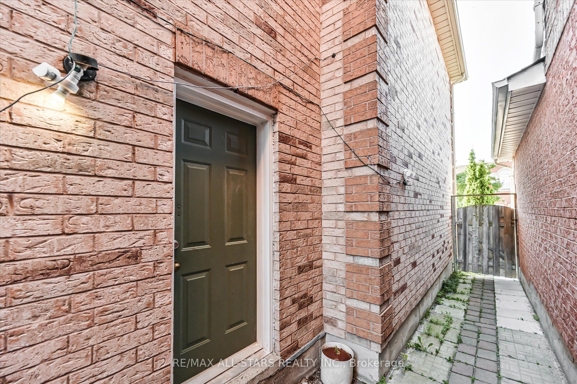15 Quantum St