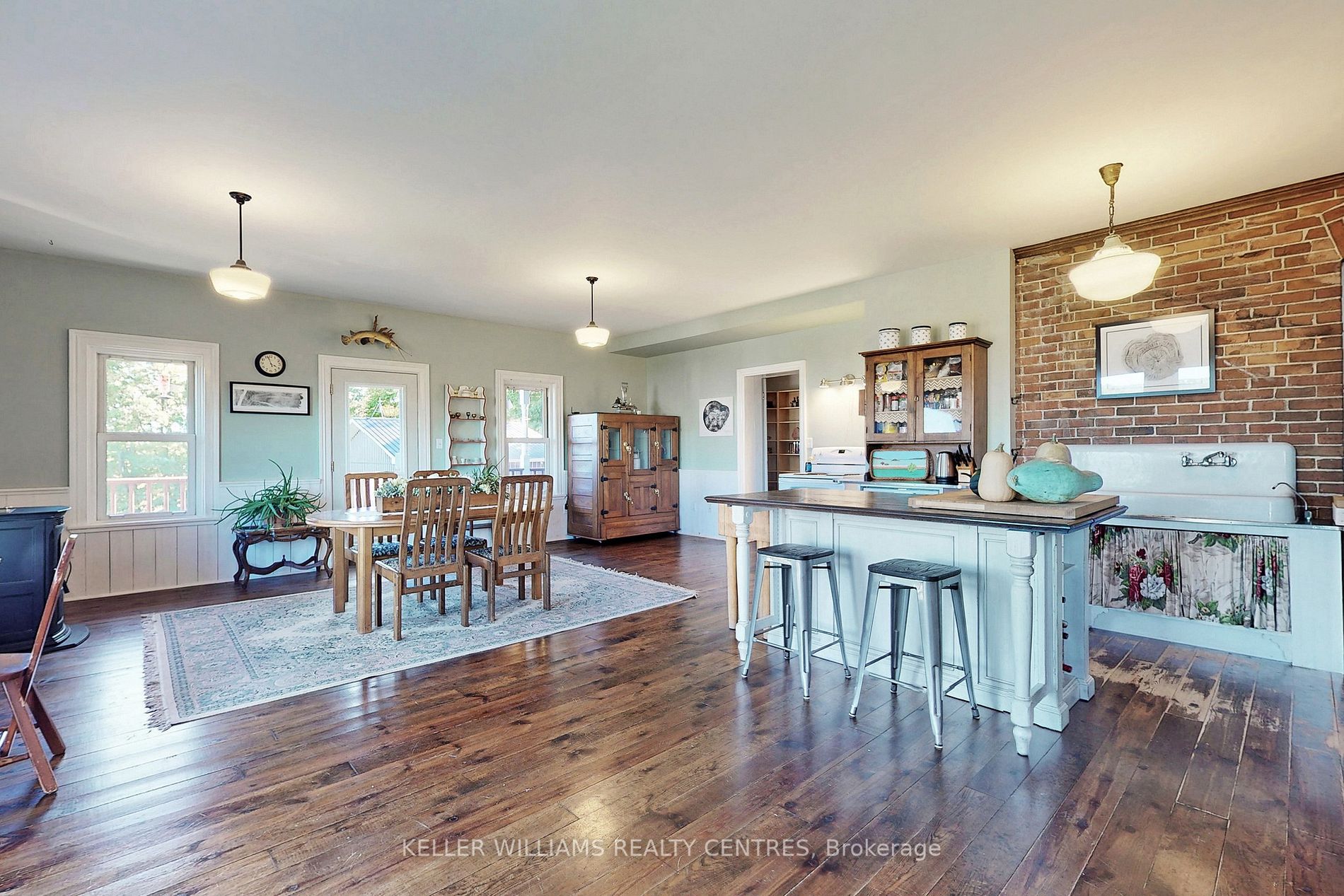 13239 Concession 5 Rd