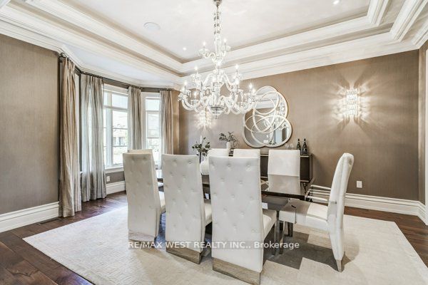 115 Hazelridge Crt