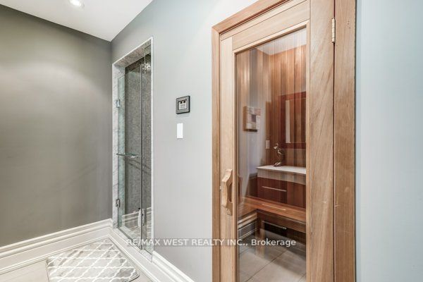 115 Hazelridge Crt