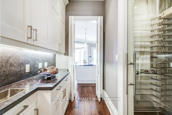 115 Hazelridge Crt