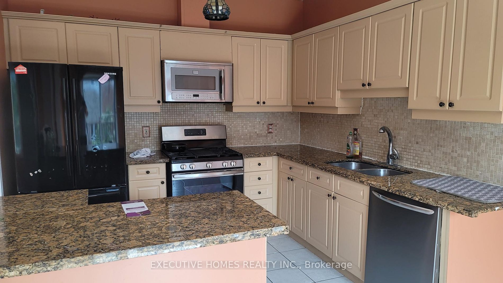 212 Hoover Park Dr