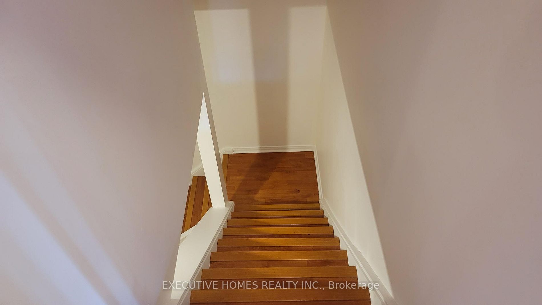 212 Hoover Park Dr