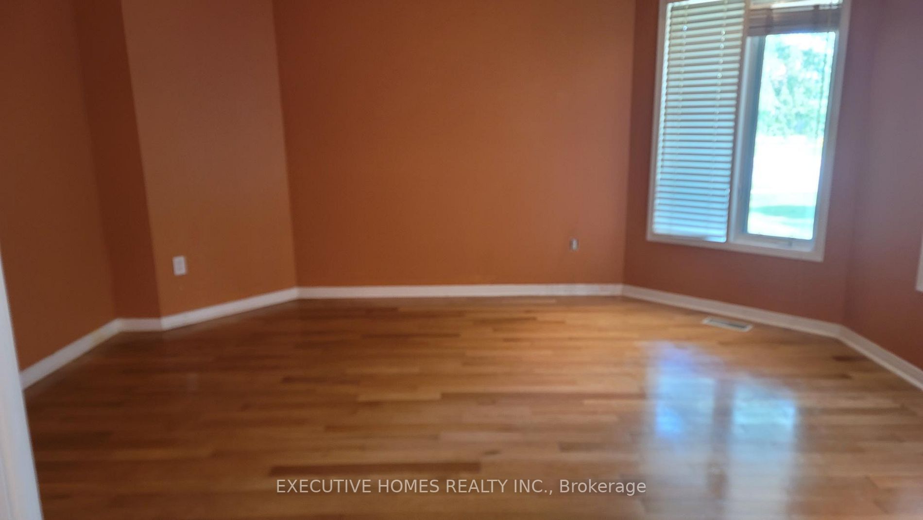 212 Hoover Park Dr