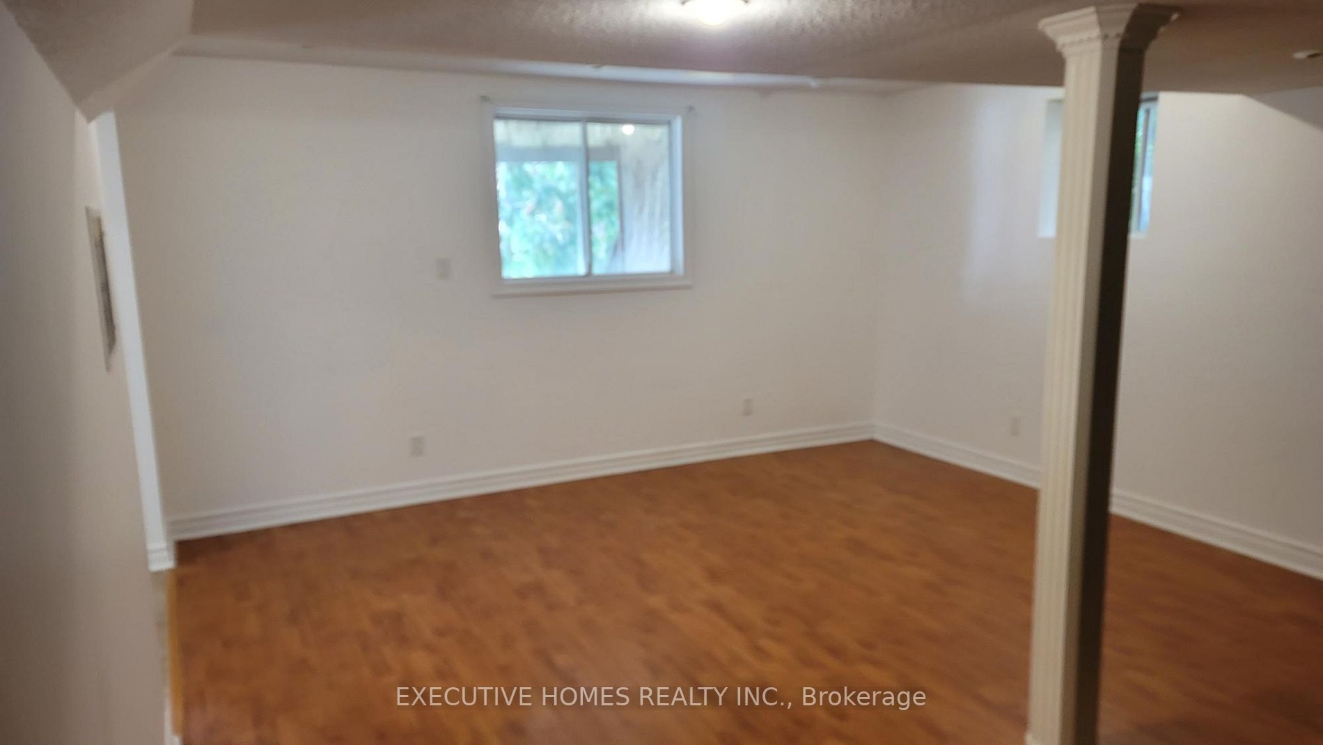 212 Hoover Park Dr