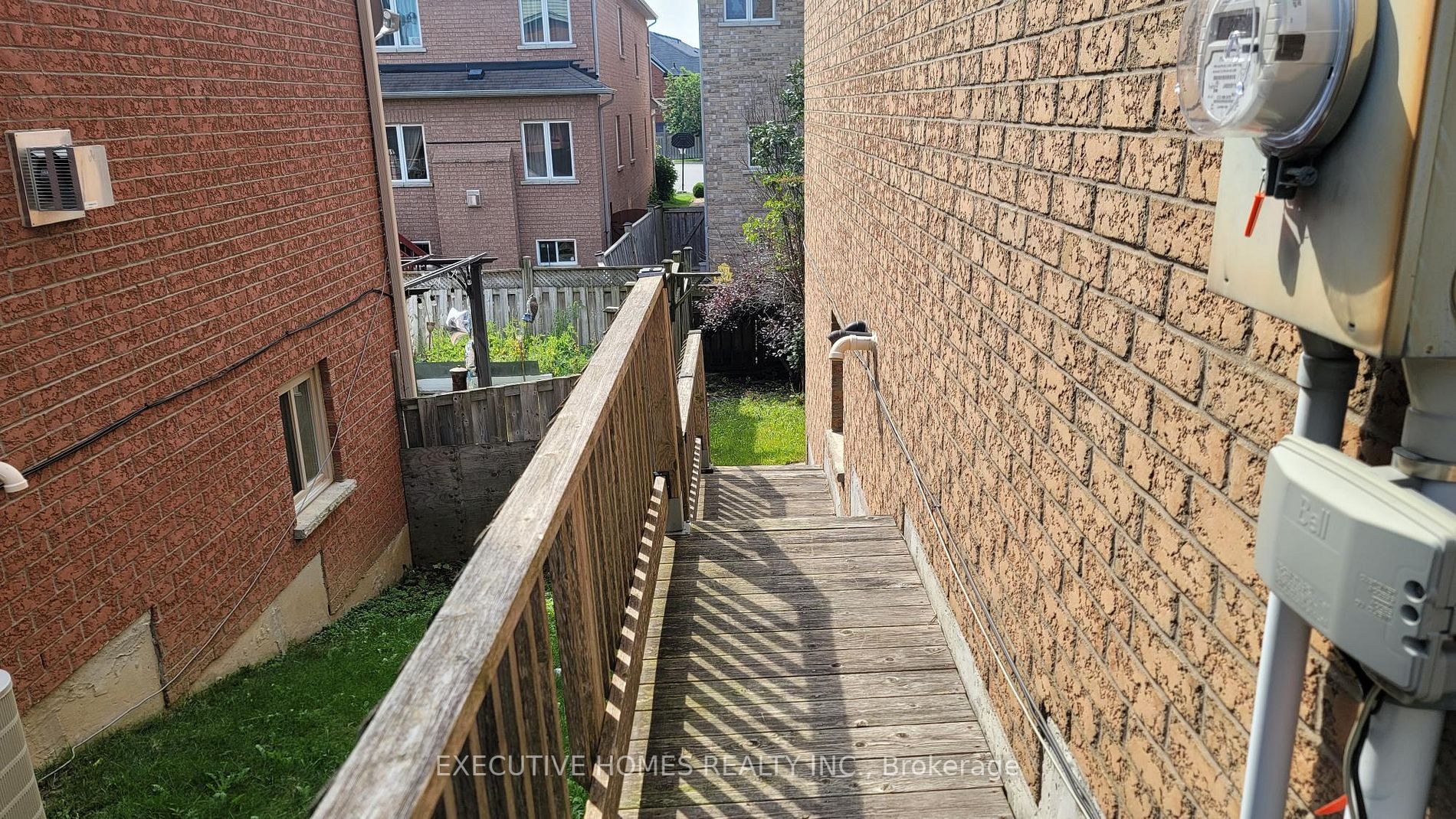 212 Hoover Park Dr