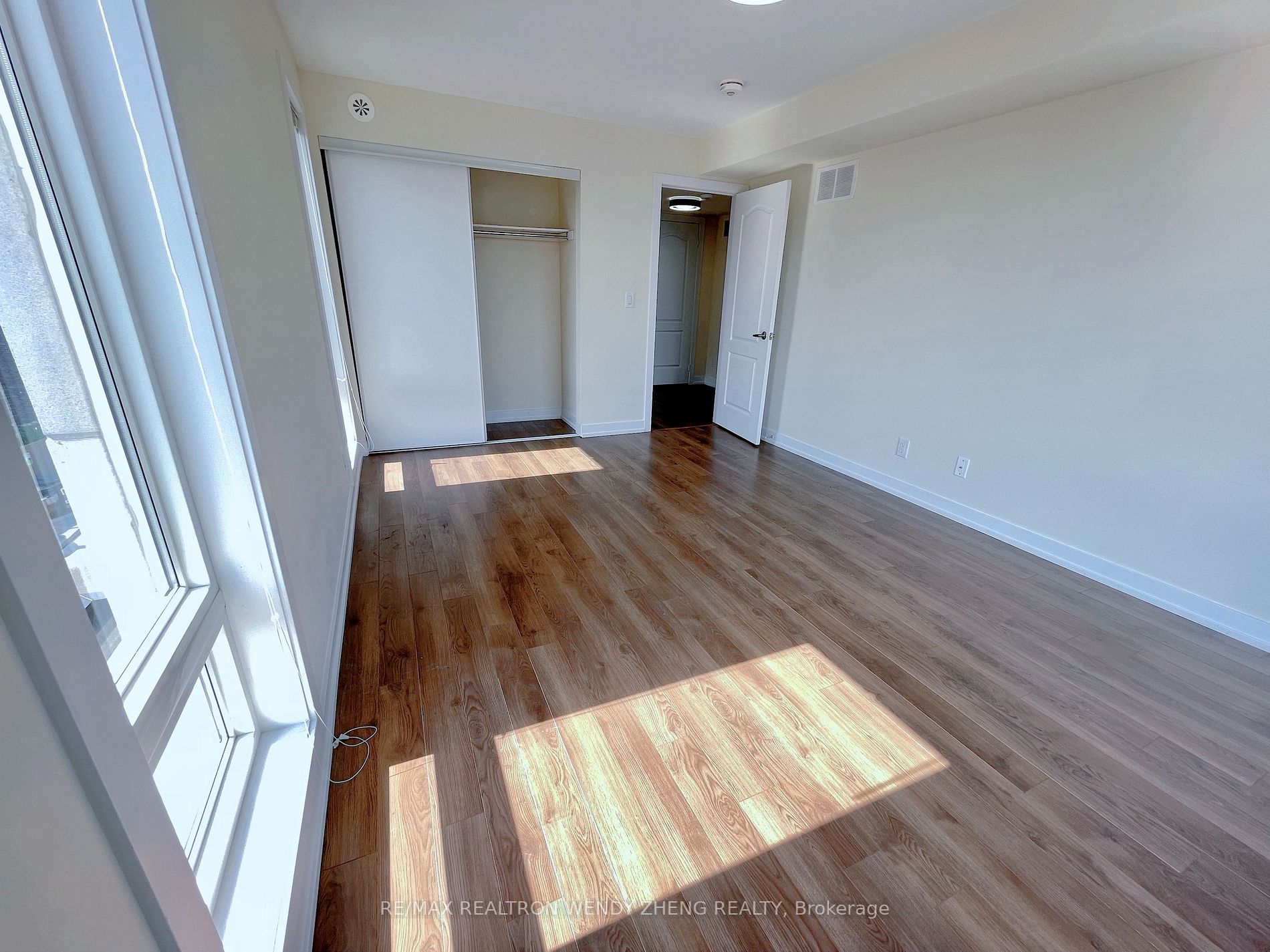 11 Dunsheath Way, #1203