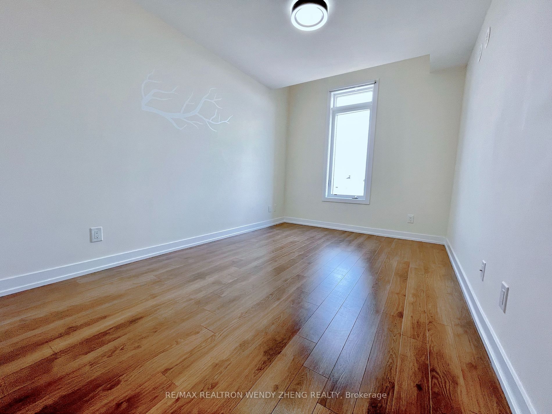 11 Dunsheath Way, #1203