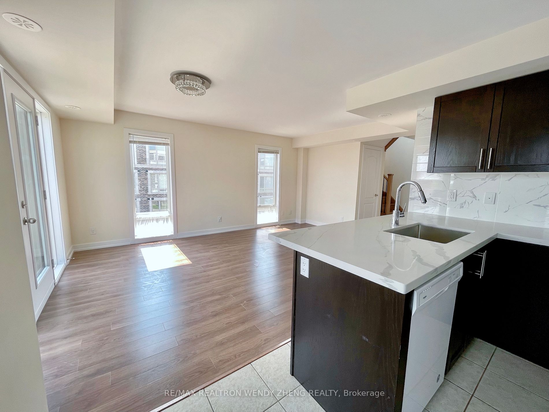 11 Dunsheath Way, #1203