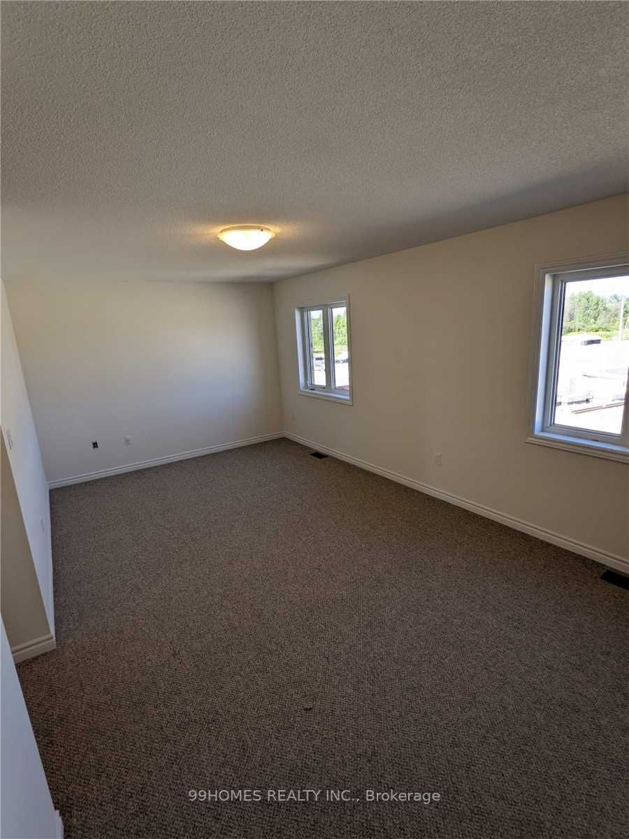 13 Ferragine Cres