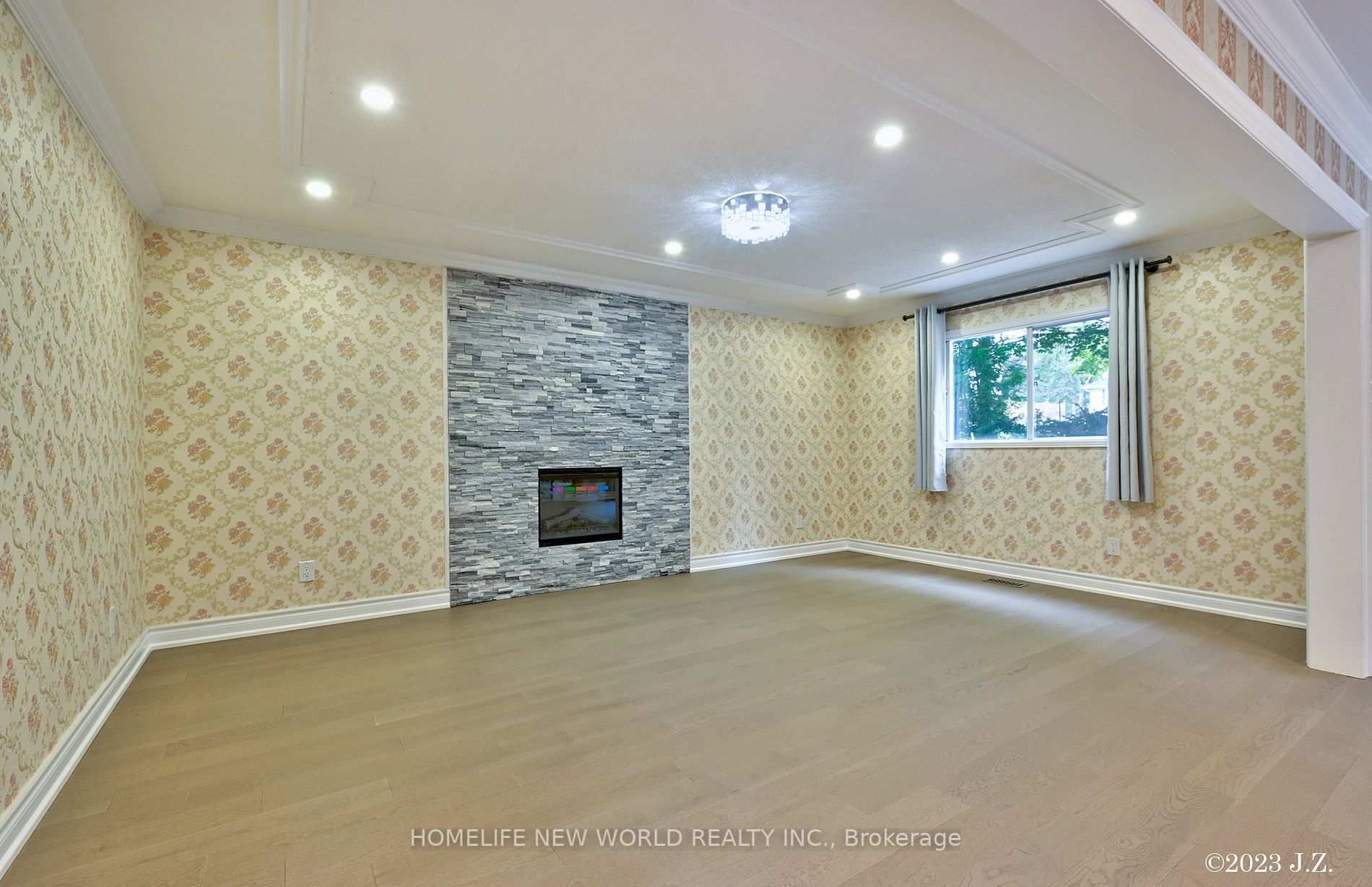 14 Testa St