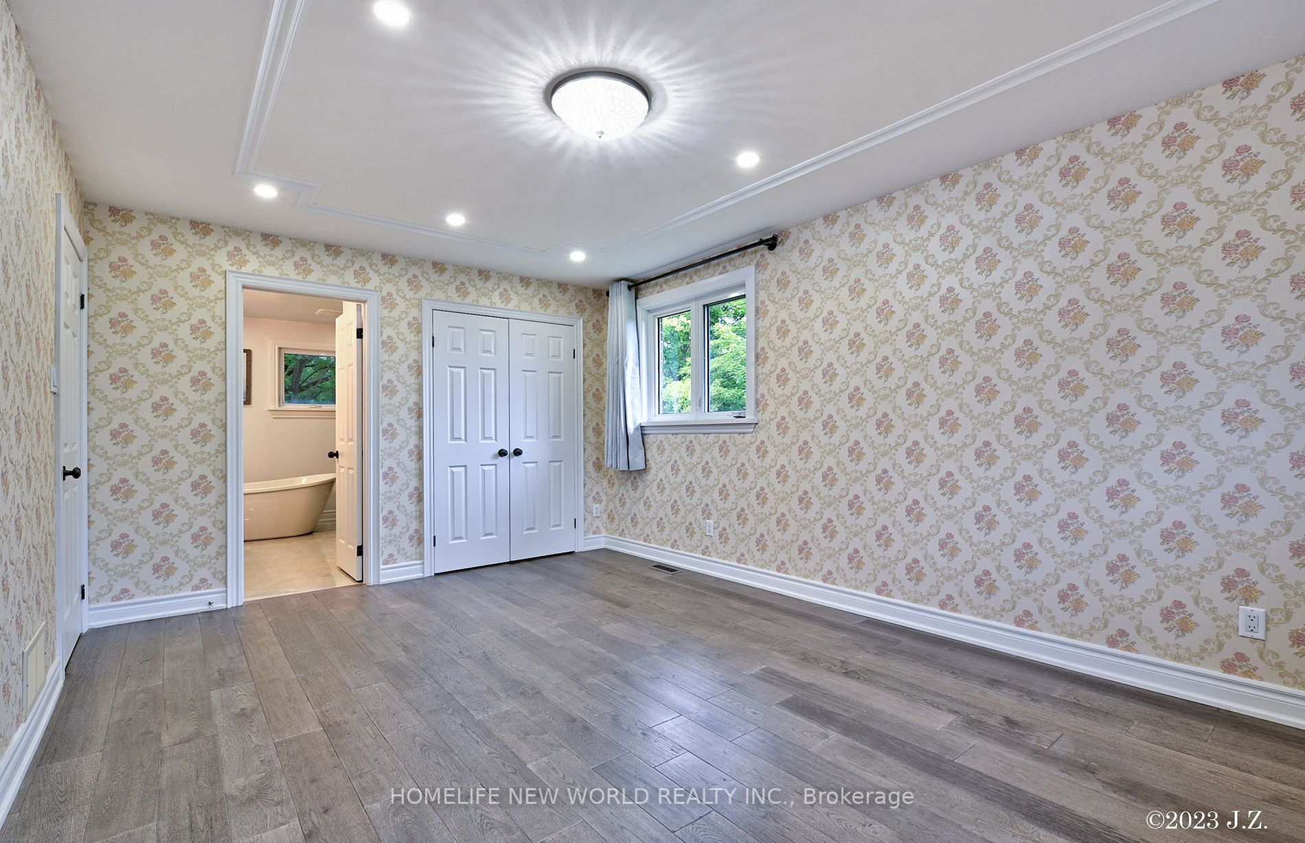 14 Testa St
