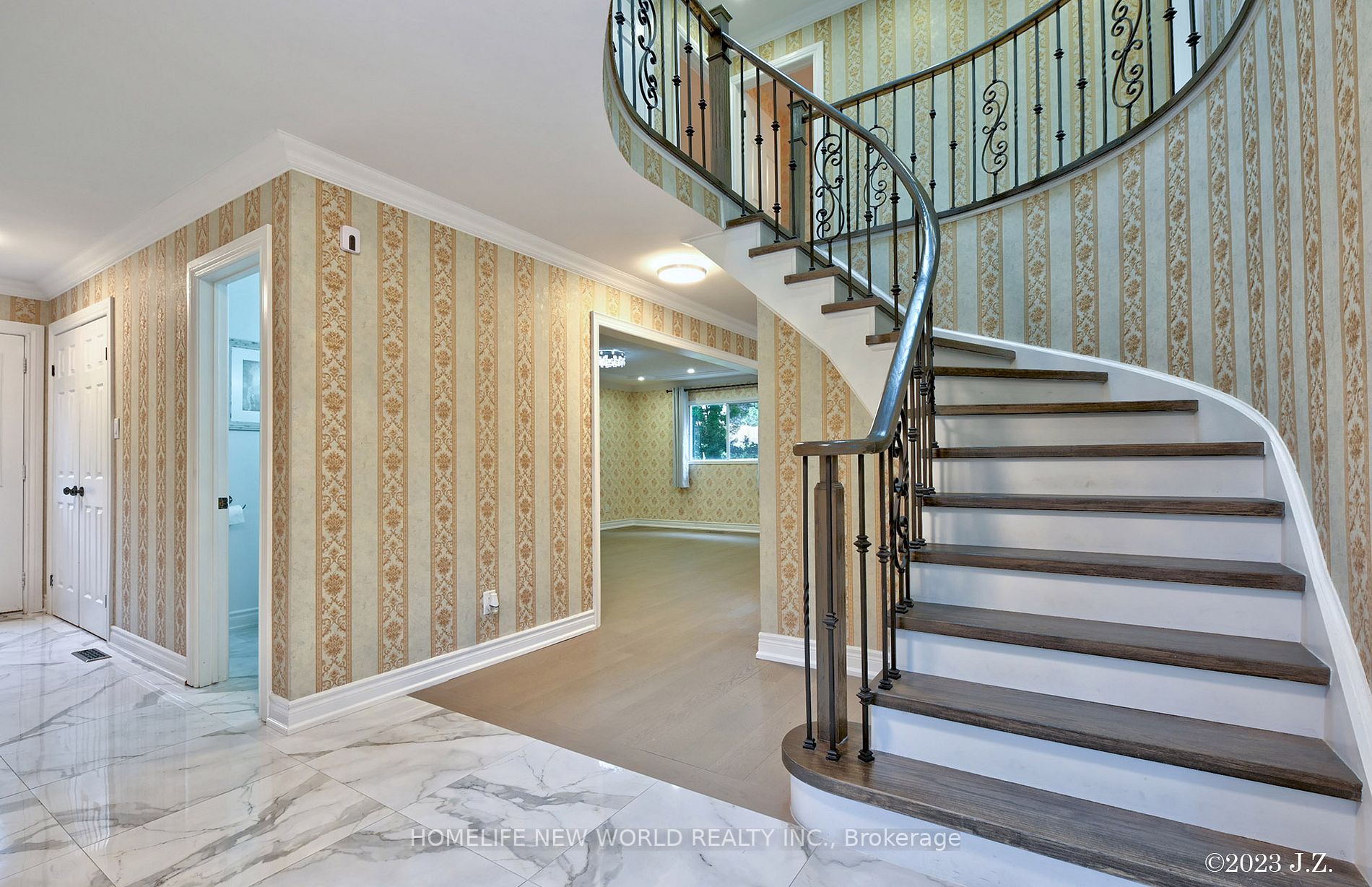 14 Testa St