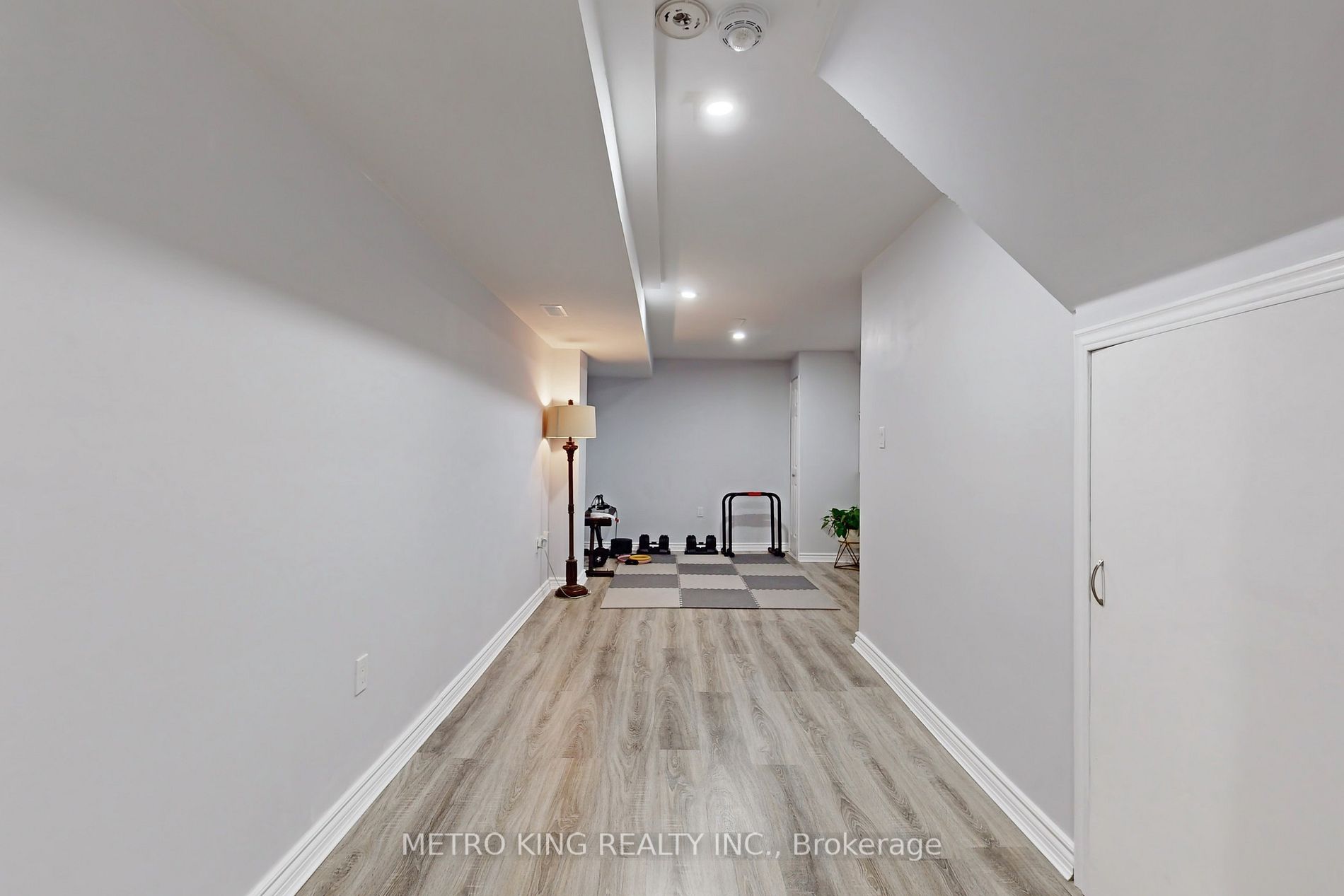 105 Sutherland Avenue