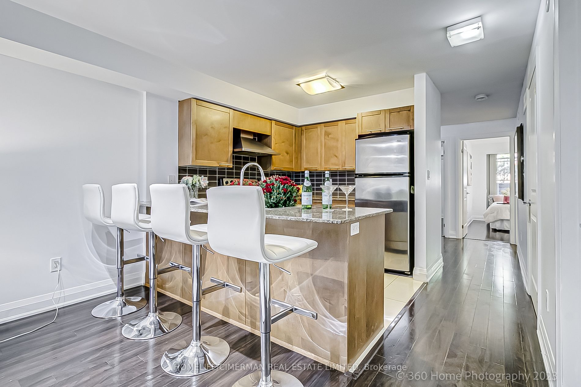 318 John Street, #123