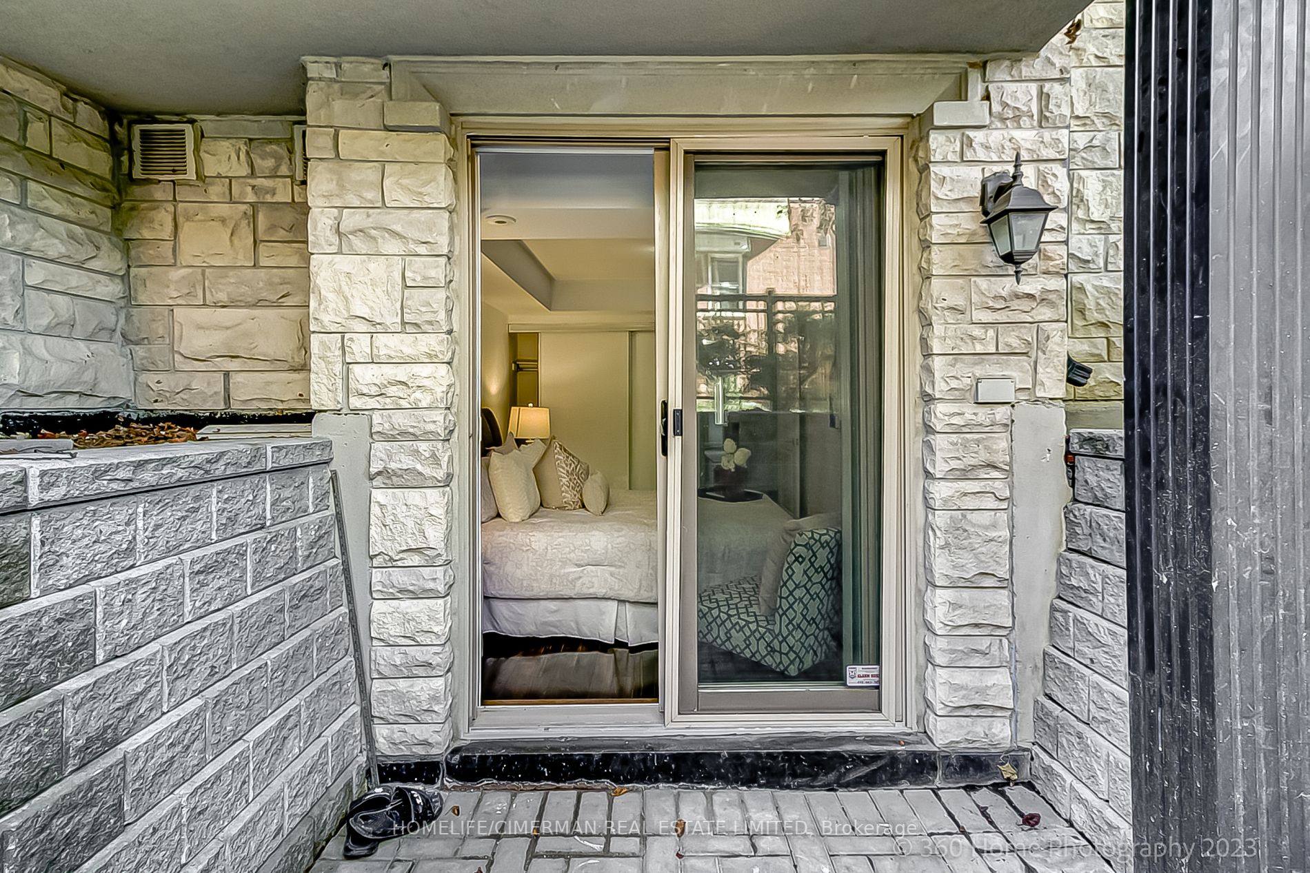 318 John Street, #123