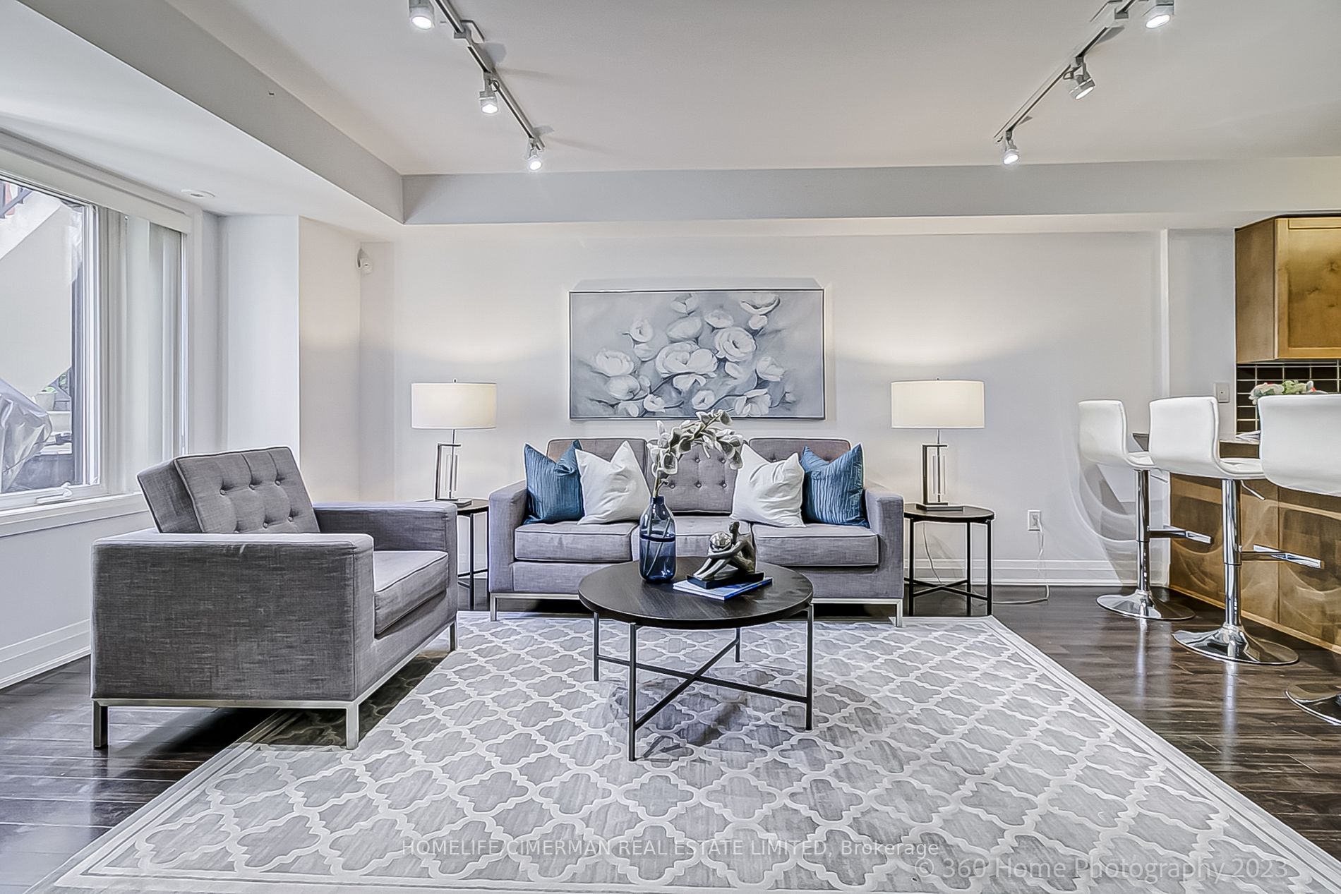 318 John Street, #123