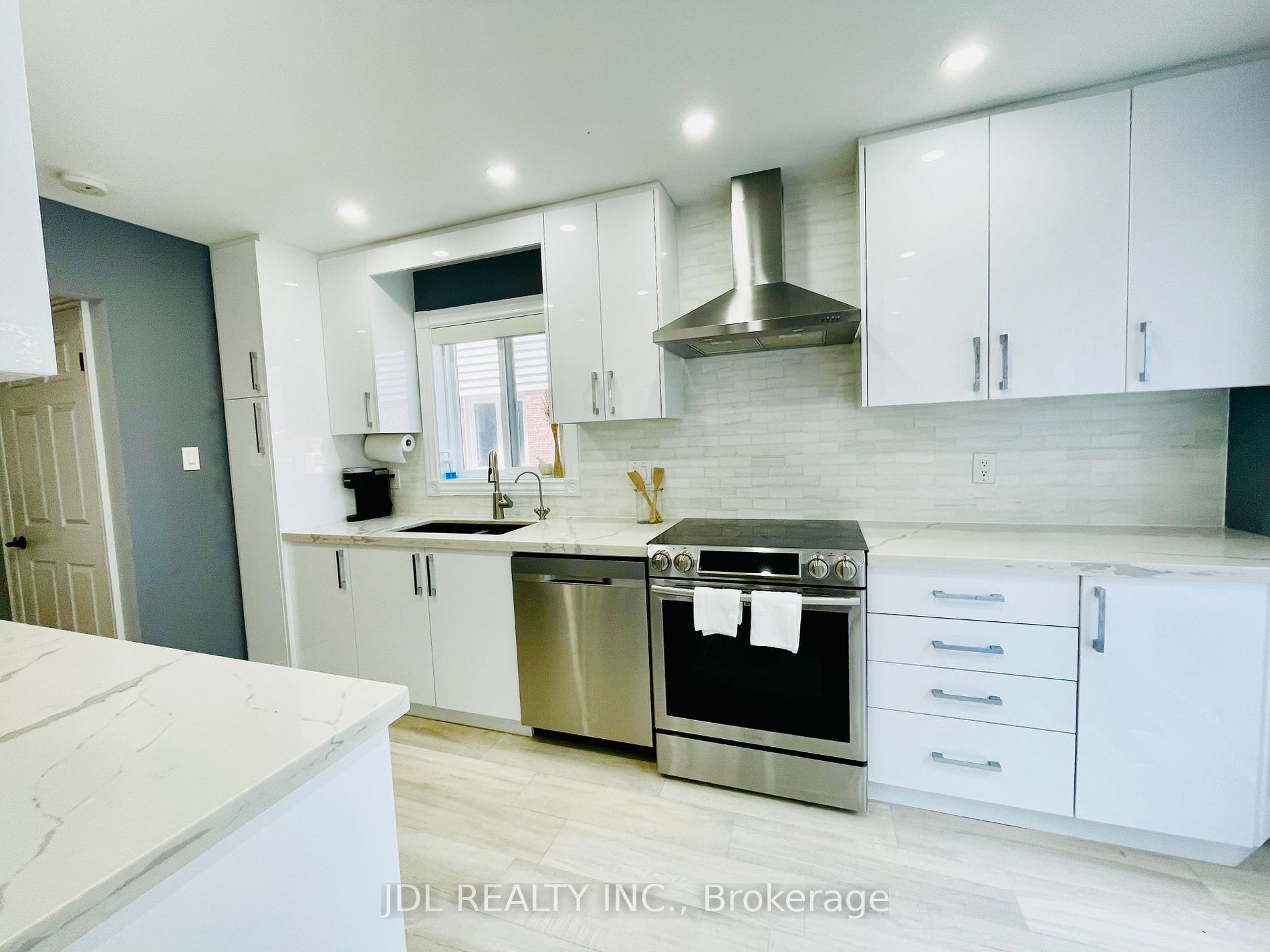108 Nightstar Dr
