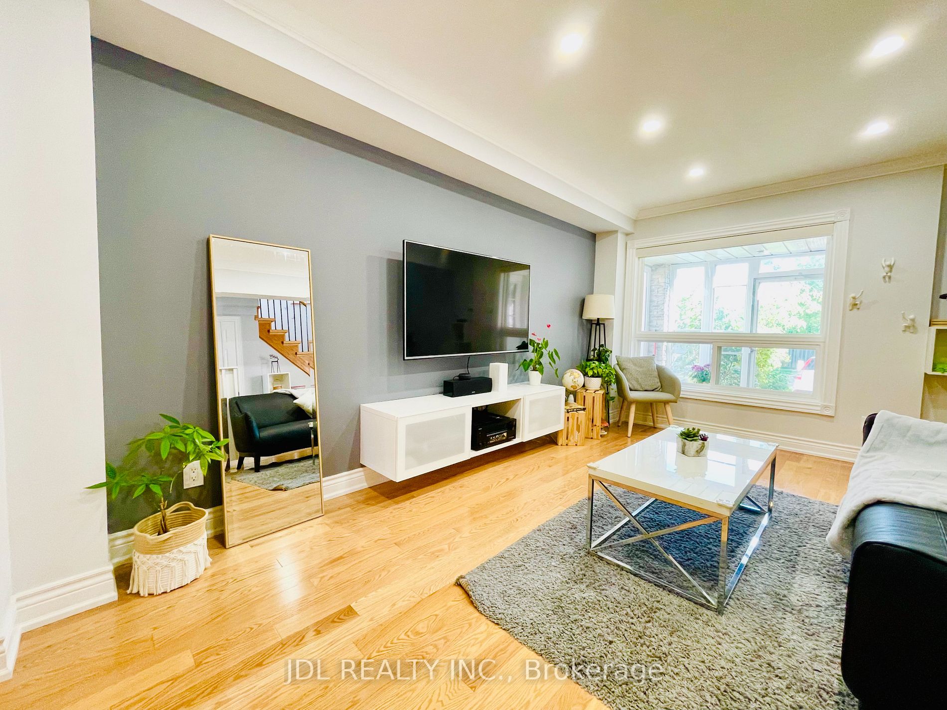 108 Nightstar Dr