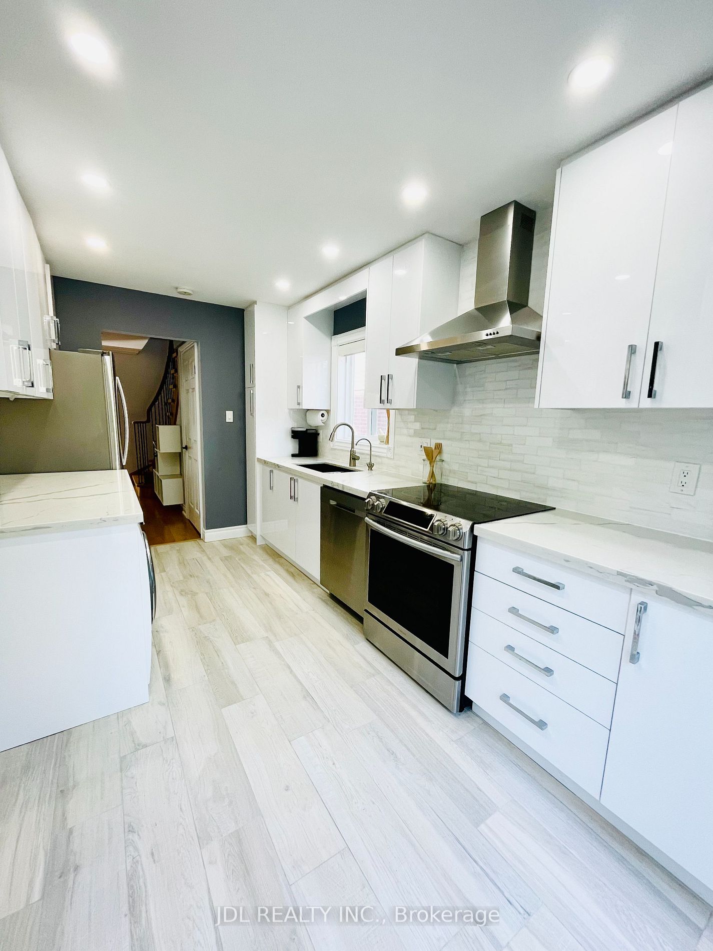 108 Nightstar Dr