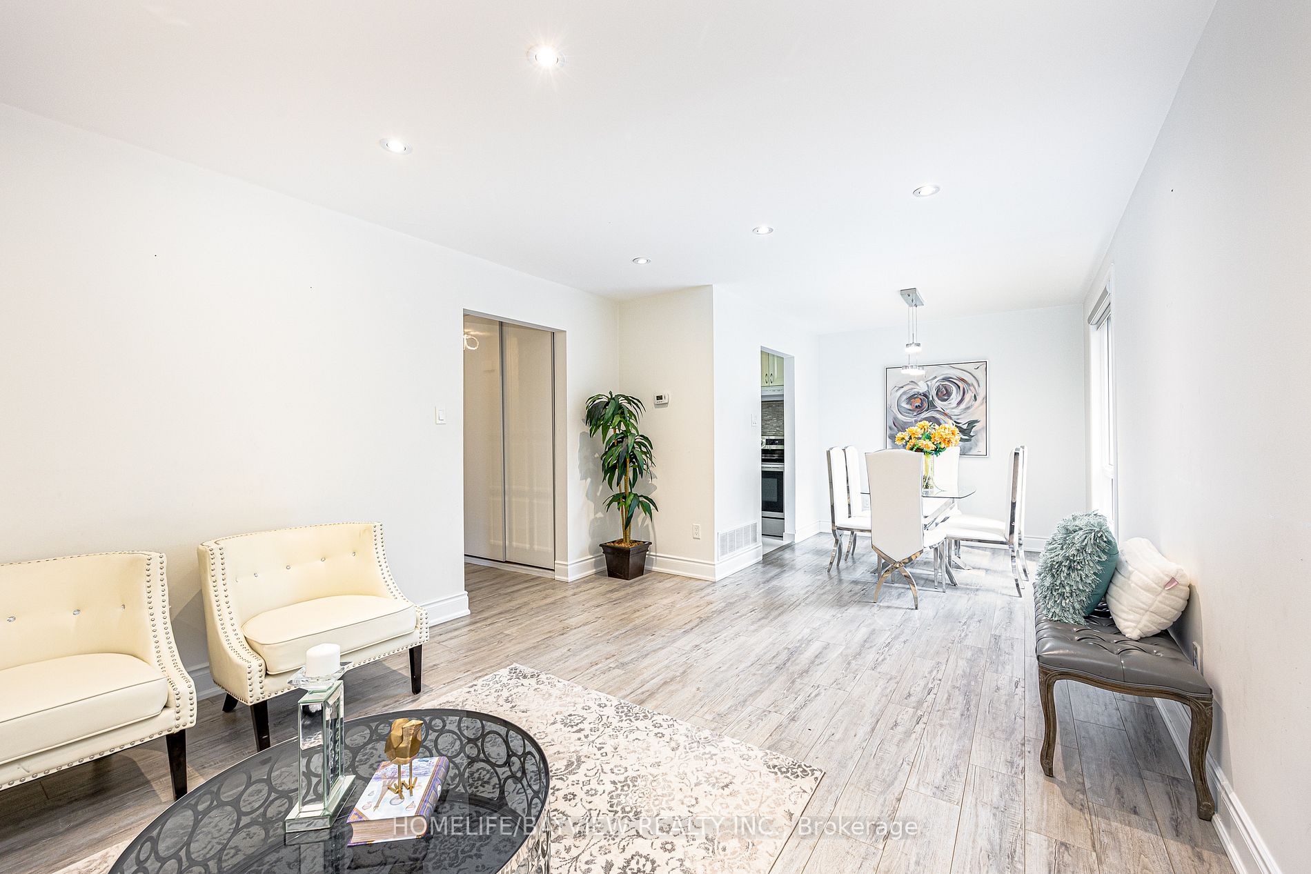 521 Cody Cres