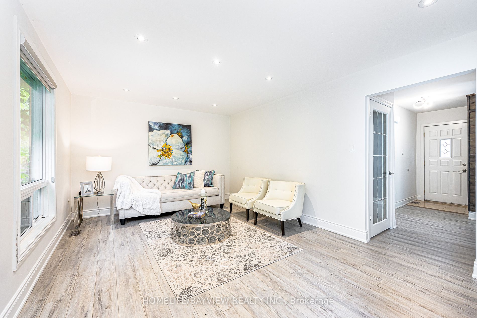 521 Cody Cres
