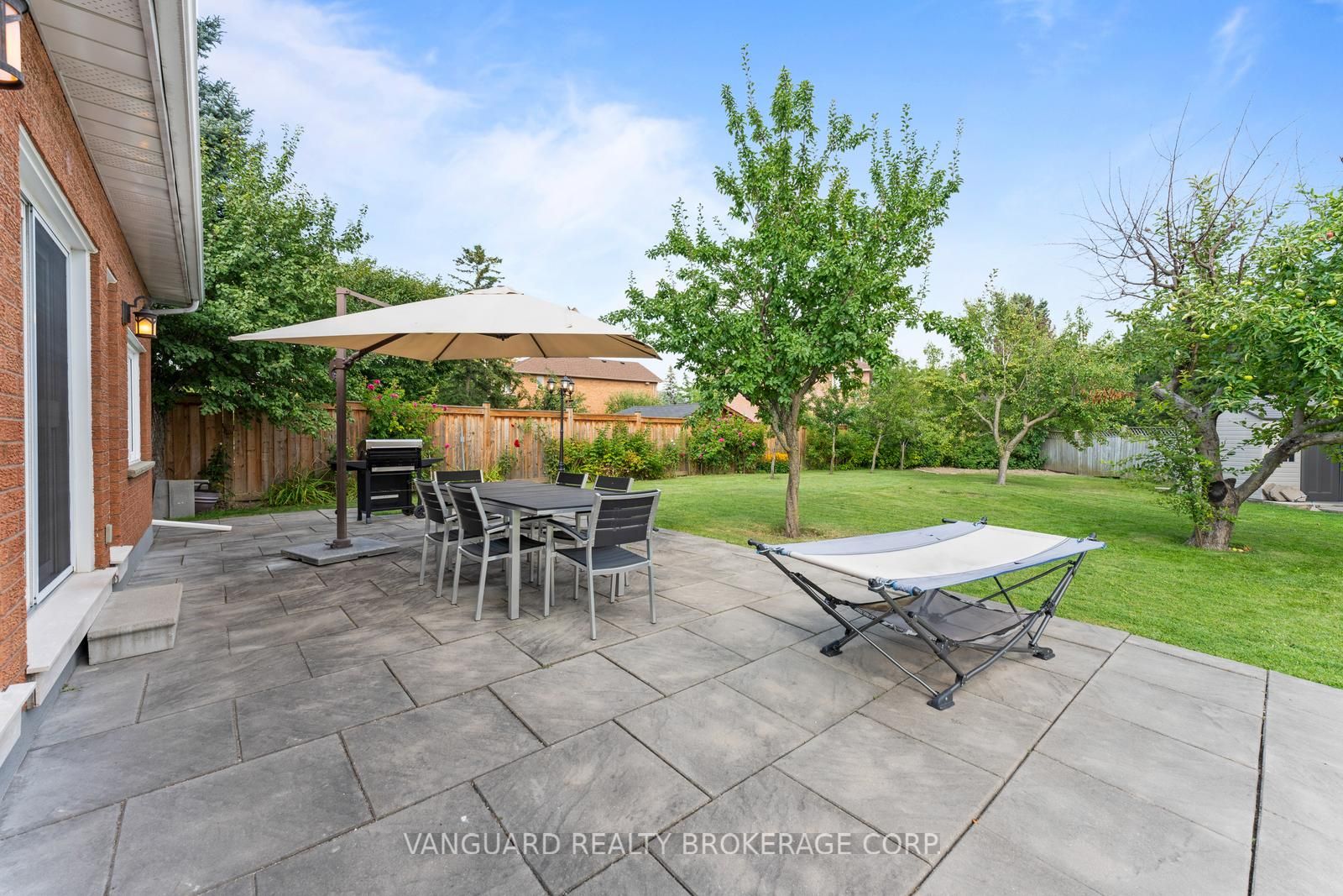 55 Governor Cres