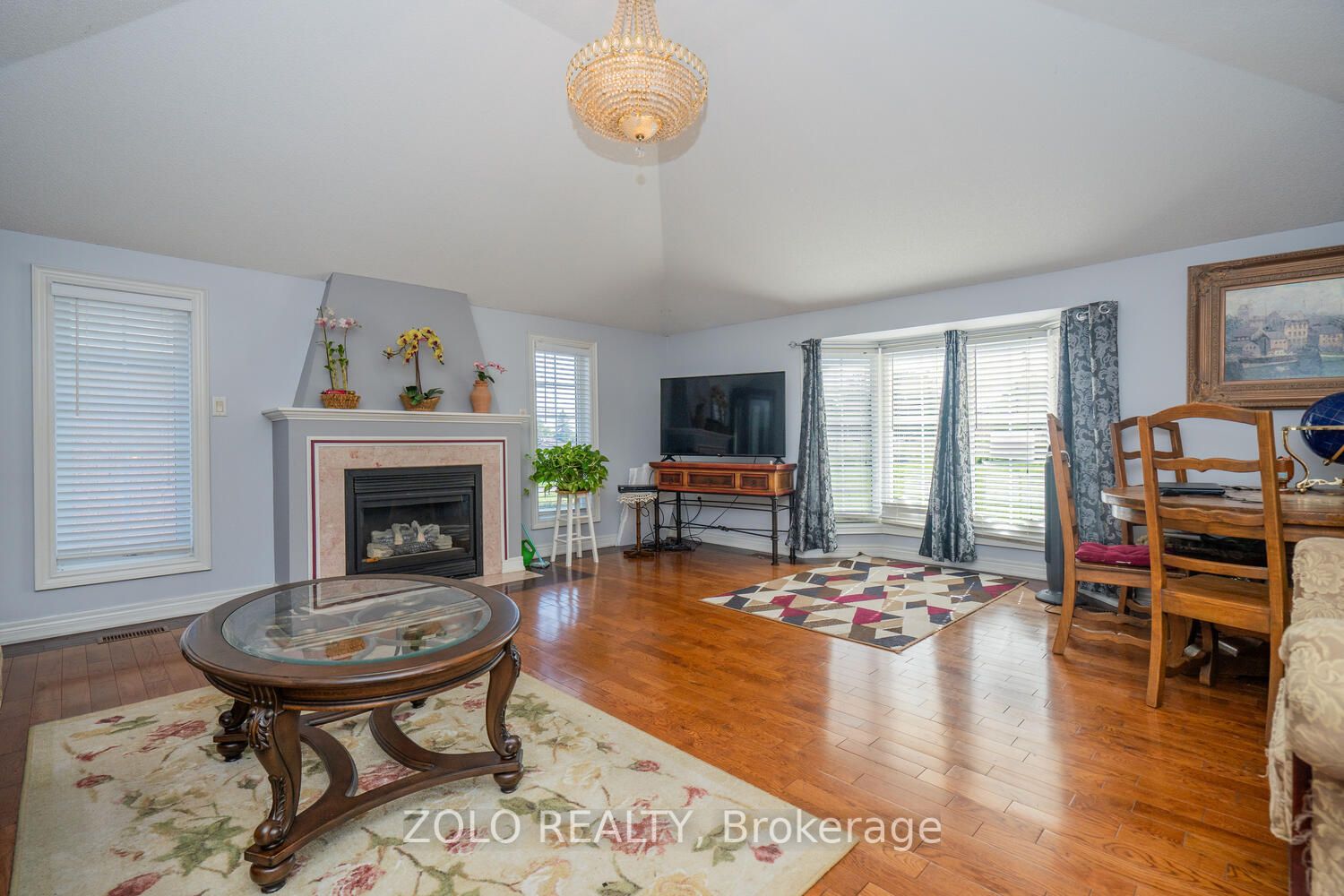 179 Rebecca St N