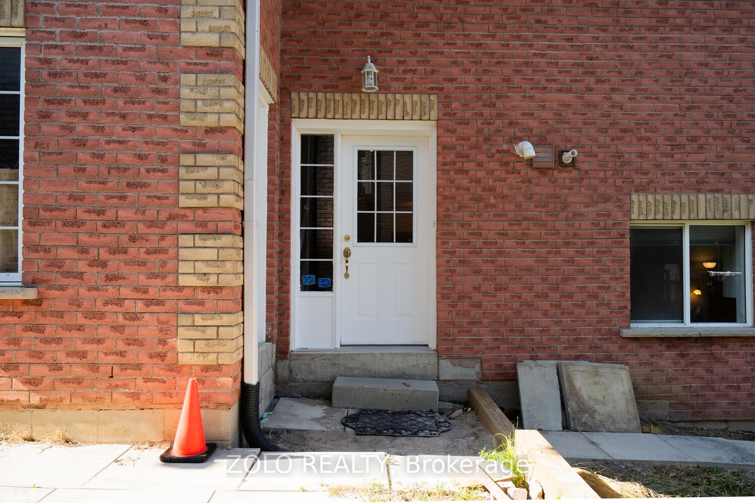179 Rebecca St N