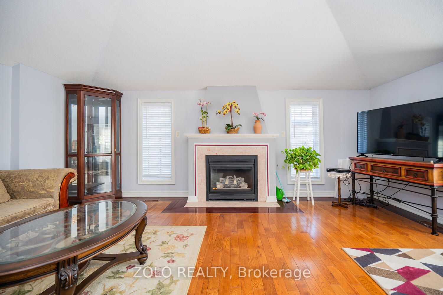179 Rebecca St N