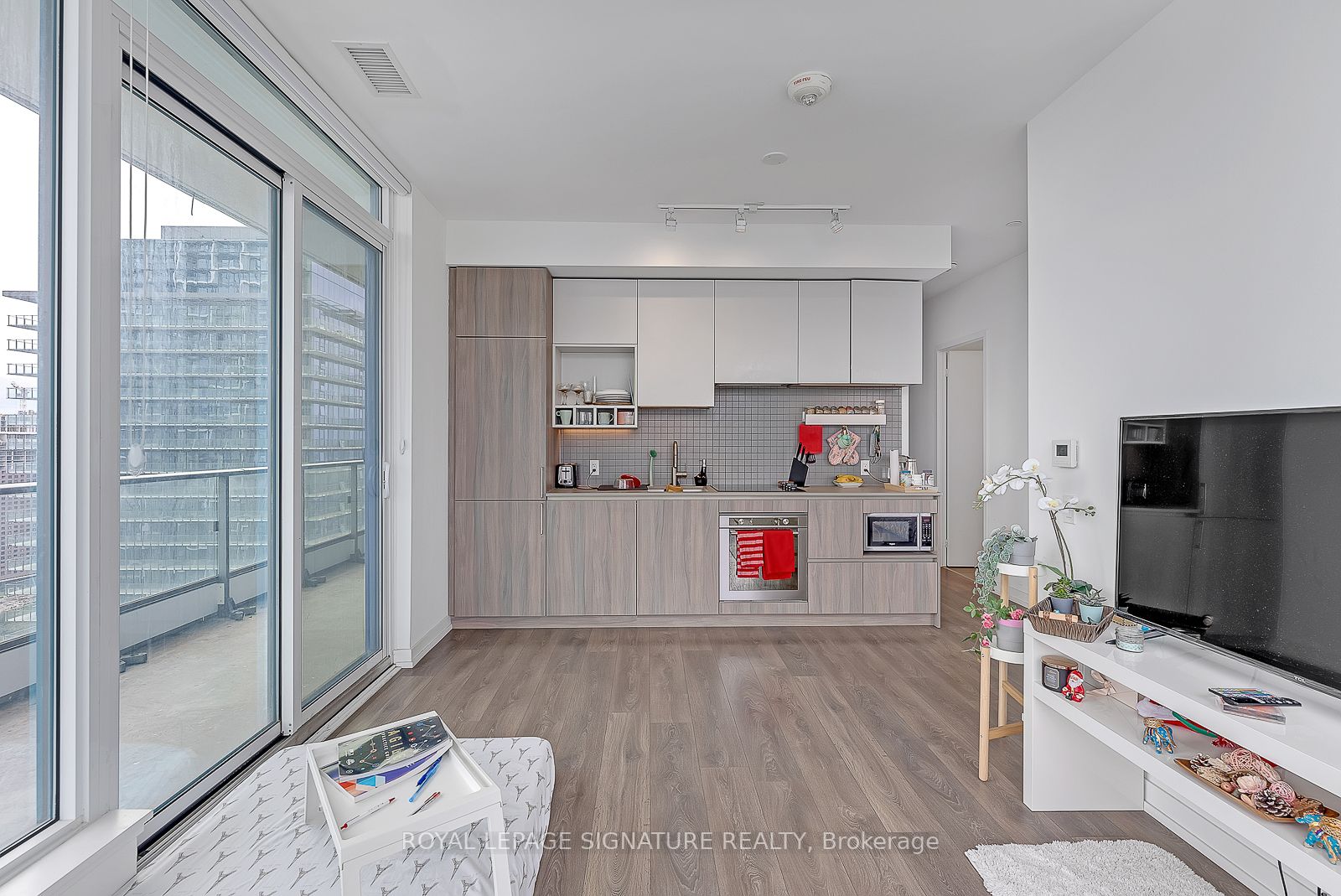 950 Portage Pkwy, #3502