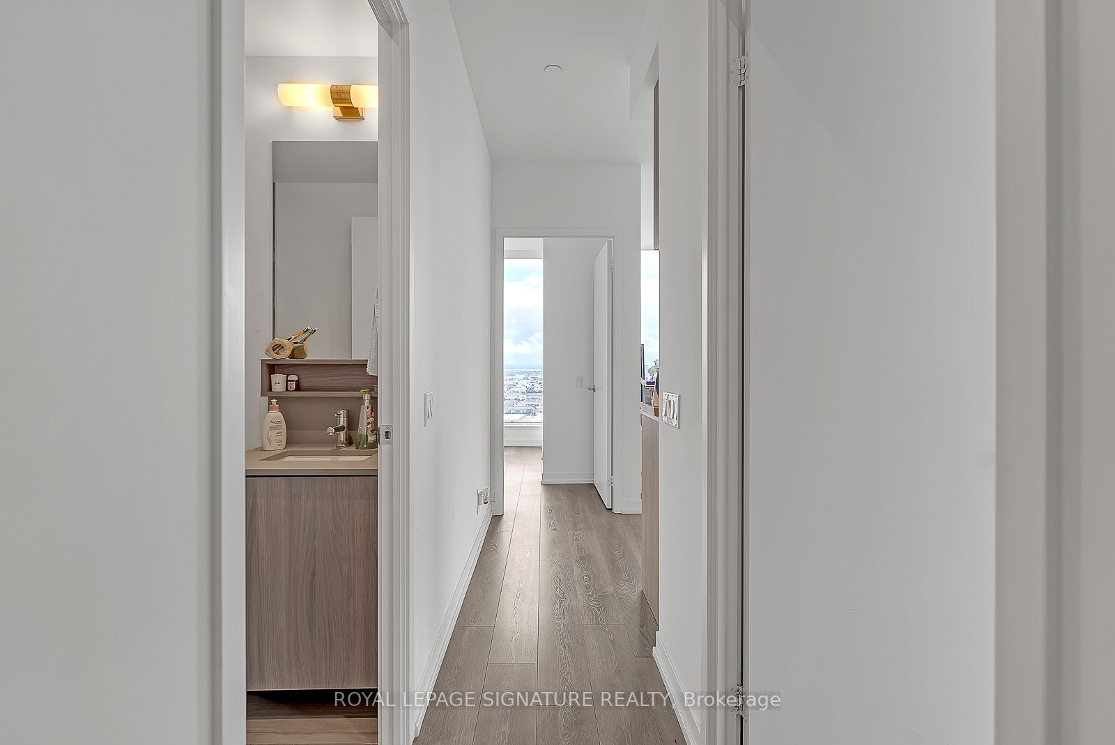 950 Portage Pkwy, #3502