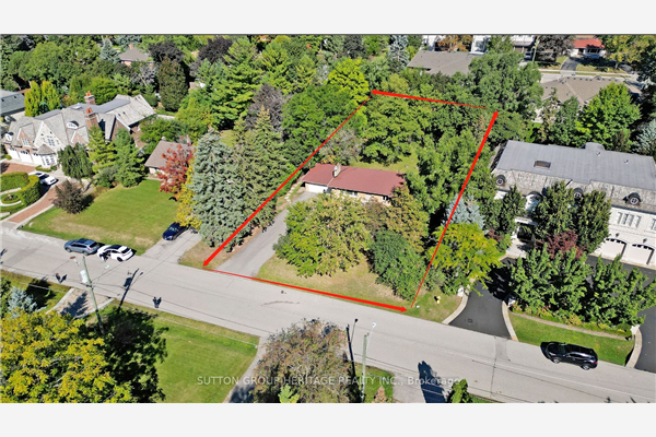 20 Helen Ave, Vaughan