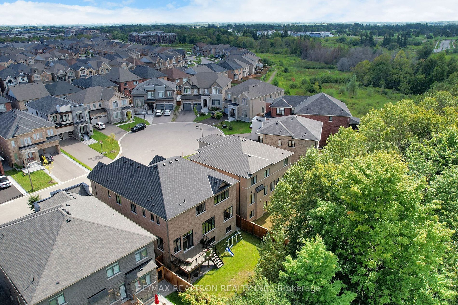 51 Bert Bell Court