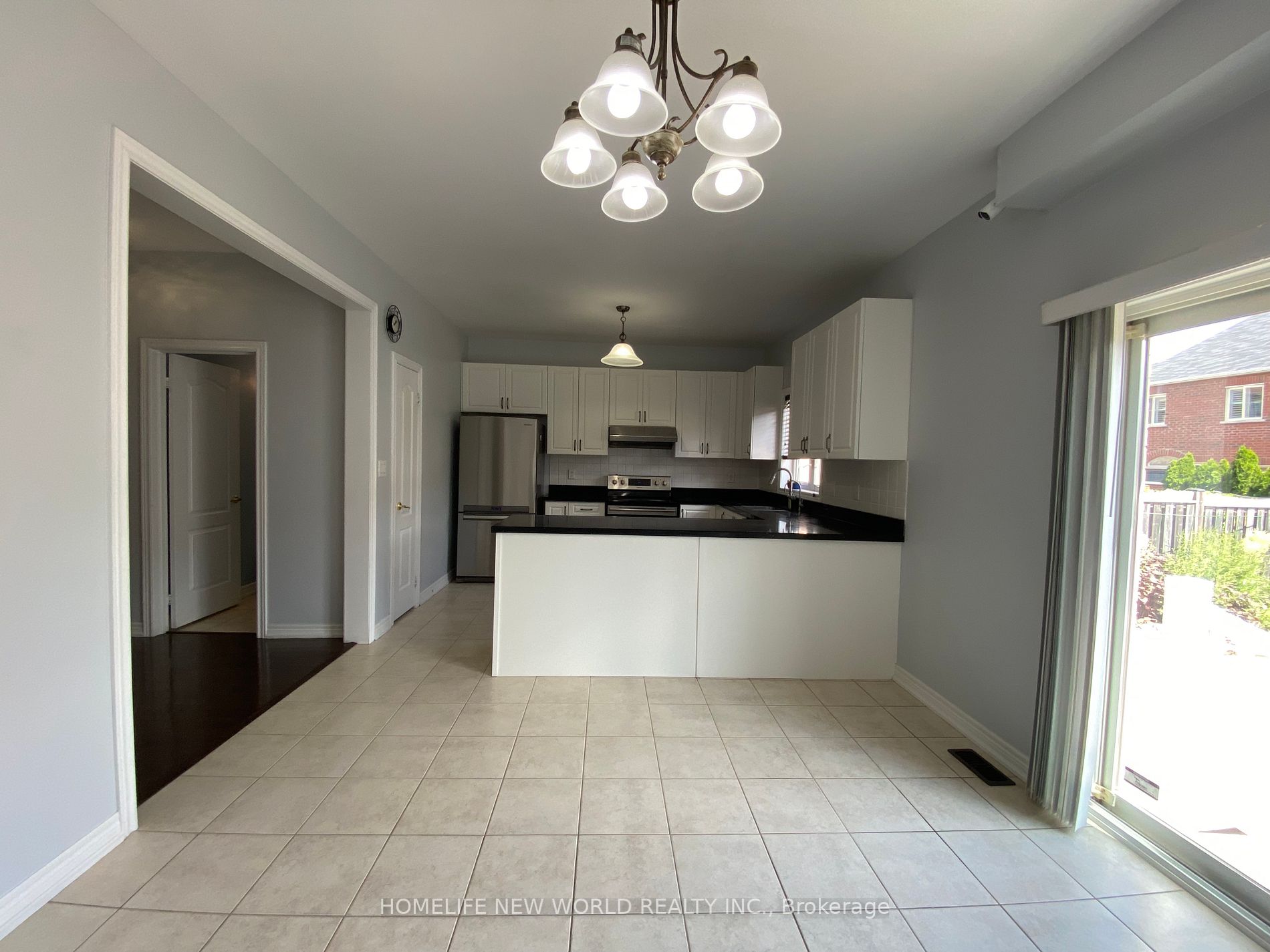 41 Ivory Silk Dr