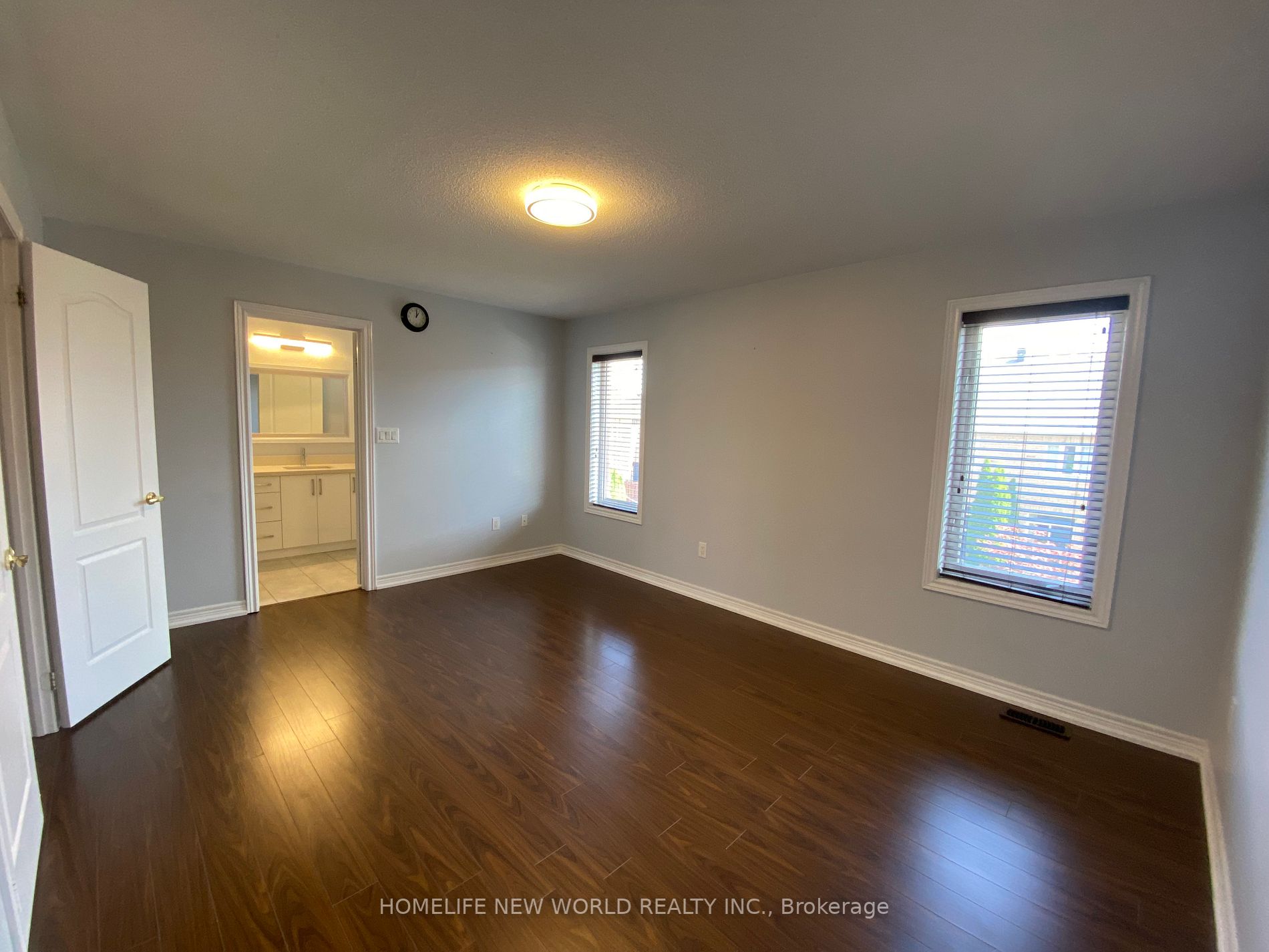 41 Ivory Silk Dr