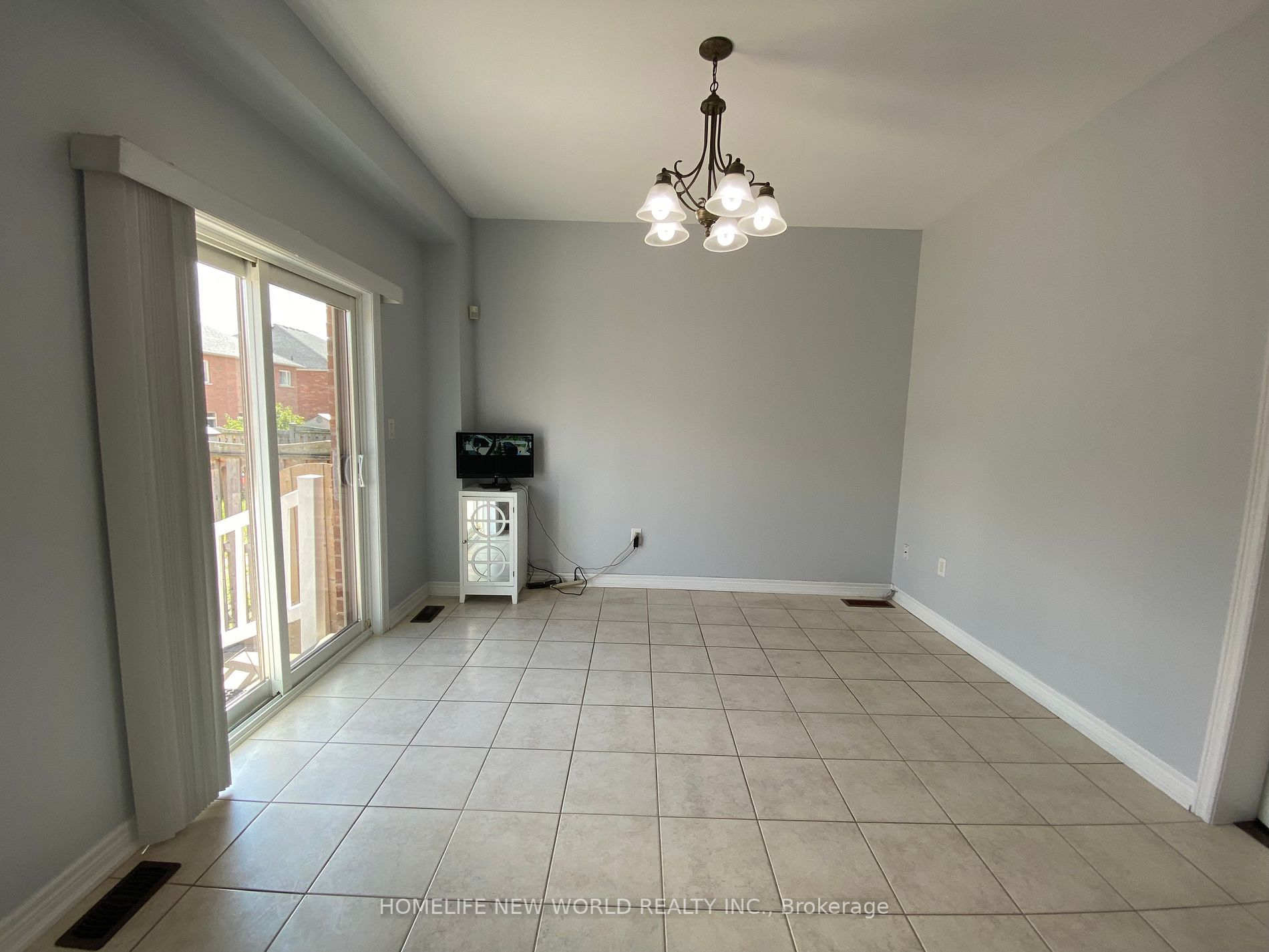 41 Ivory Silk Dr
