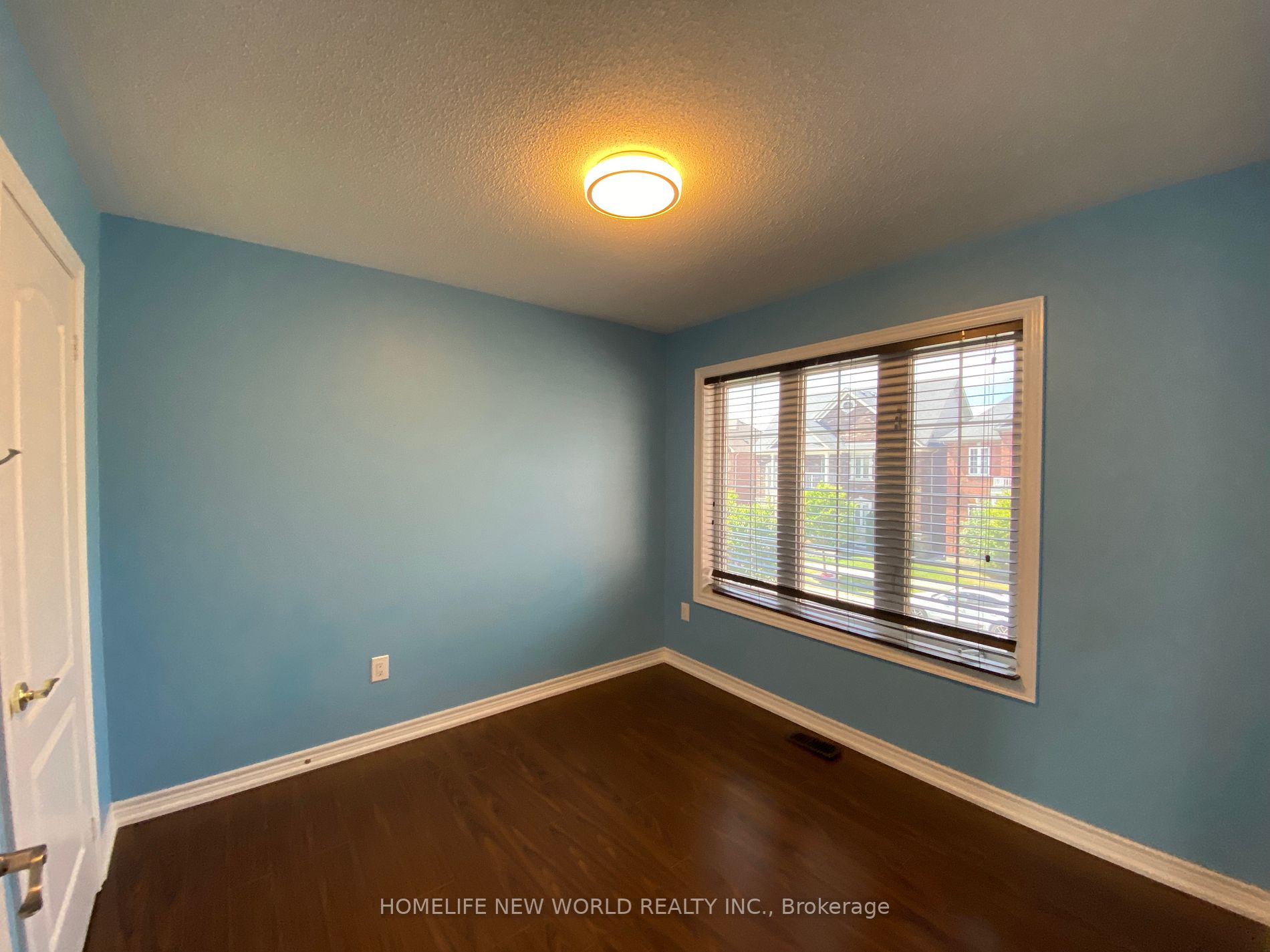 41 Ivory Silk Dr