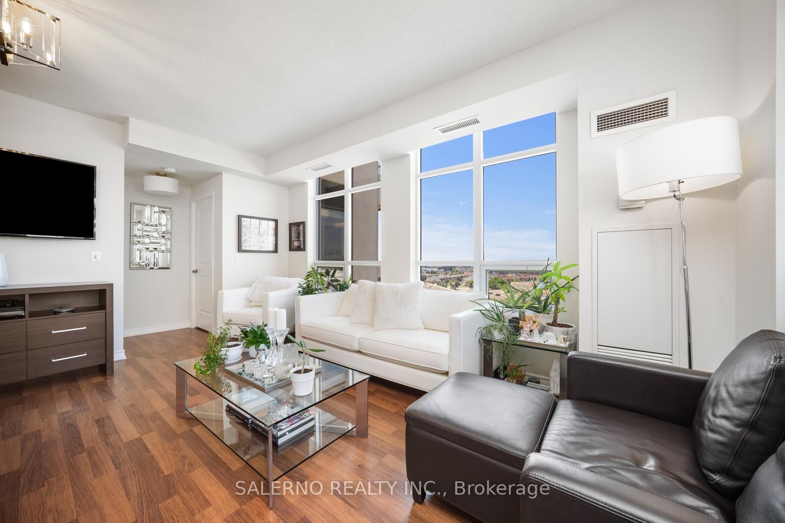 9225 Jane St, #1105