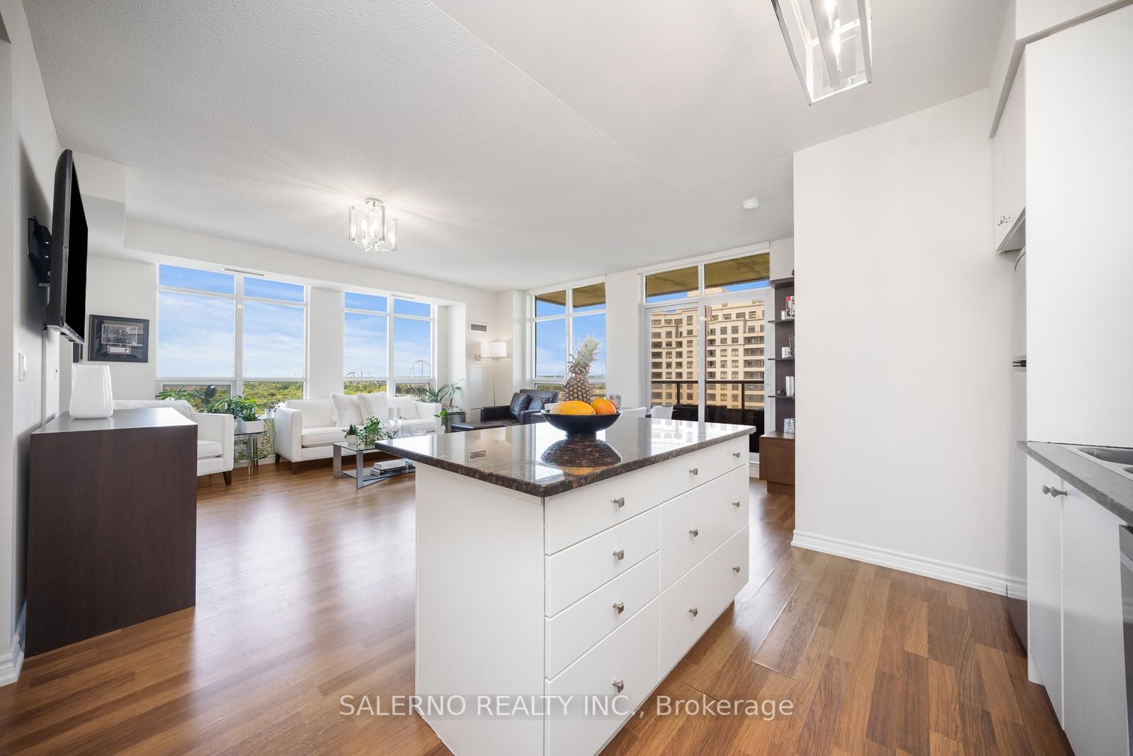 9225 Jane St, #1105