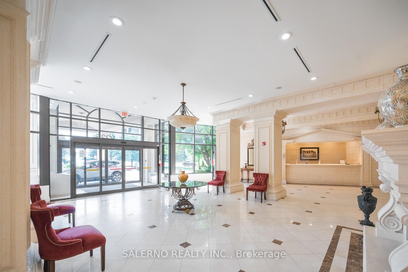 9225 Jane St, #1105