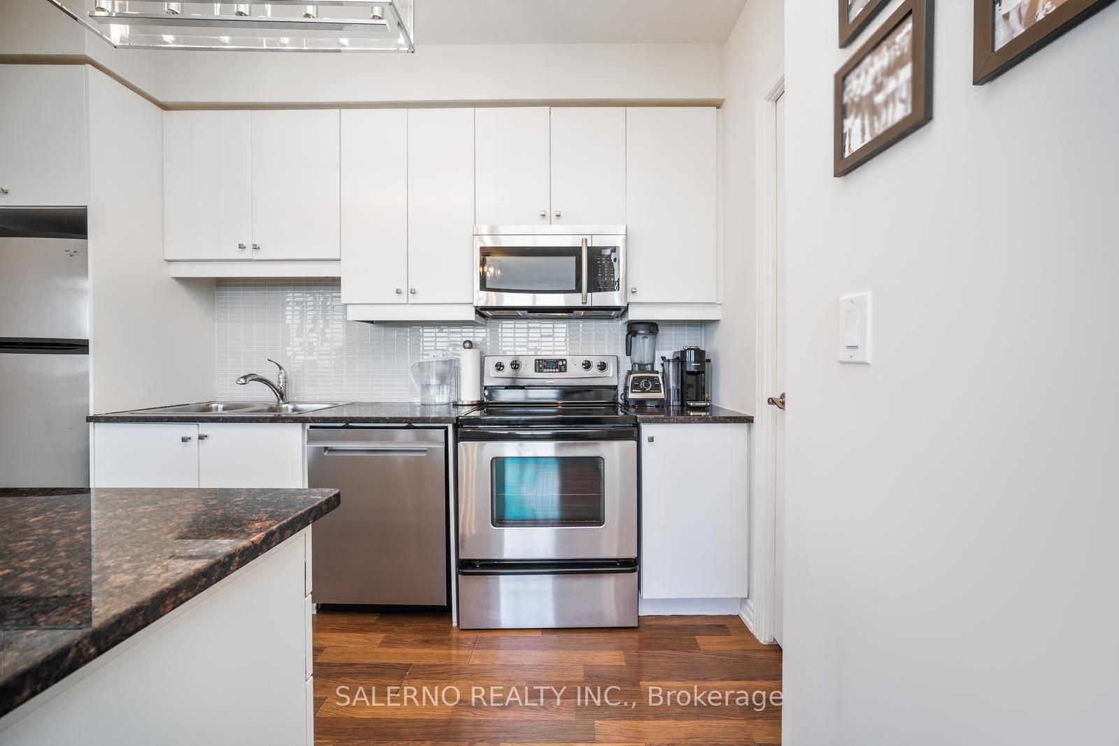 9225 Jane St, #1105